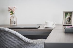 在宅ワーク希望者が独学で取得できる資格は稼げるの？