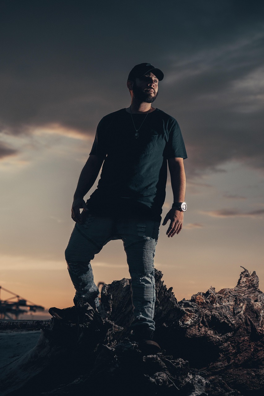 男性が独学で取得できる稼げる資格は？